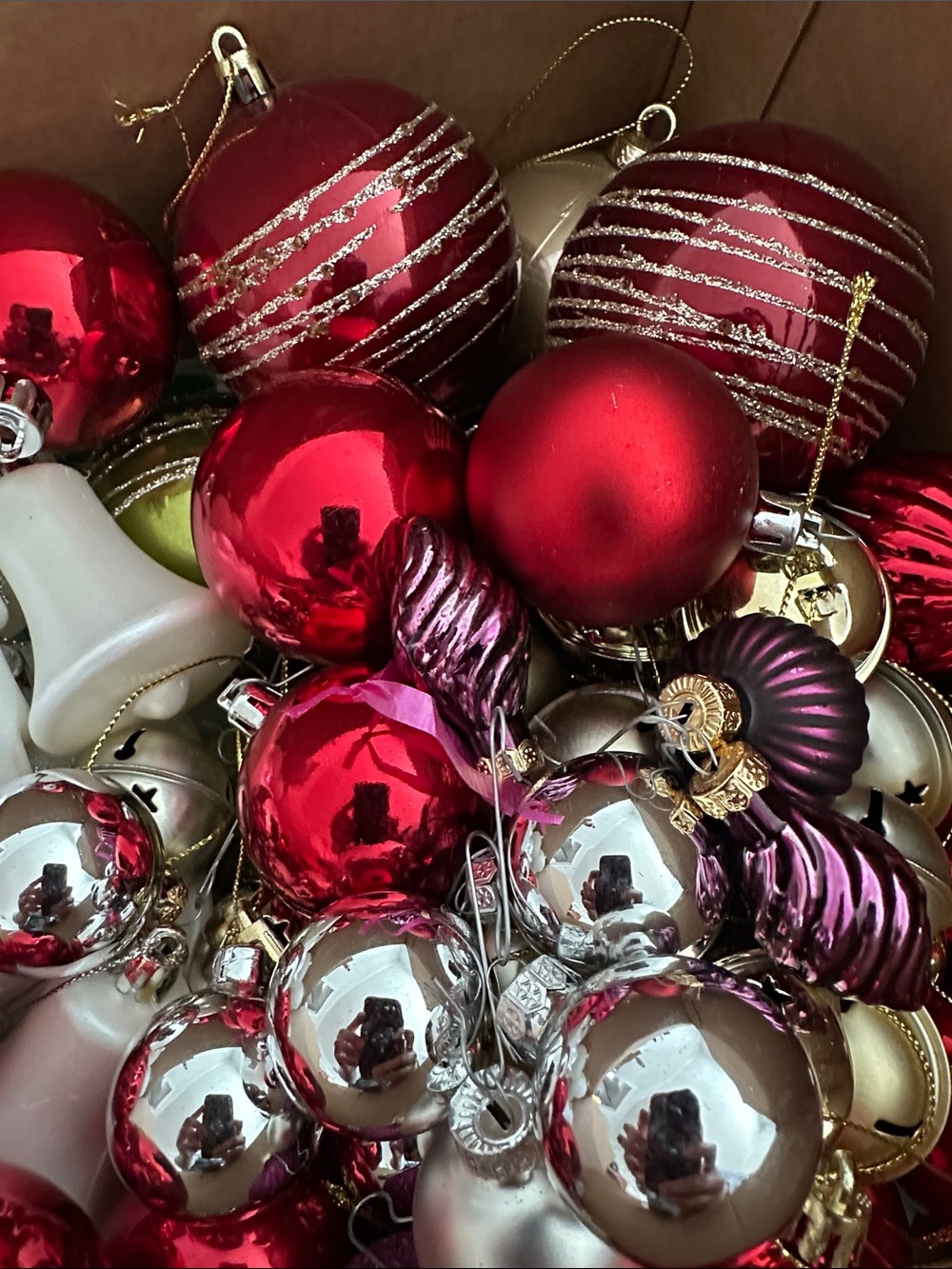 Christmas Ornaments Assorted 85 pieces red white gold